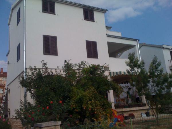 Apartment Urem Biograd Na Moru Eksteriør bilde