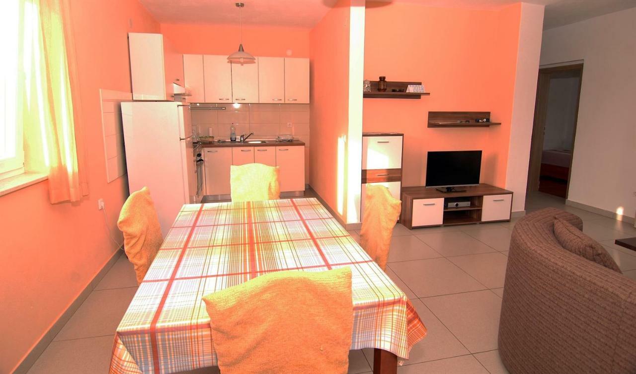 Apartment Urem Biograd Na Moru Eksteriør bilde