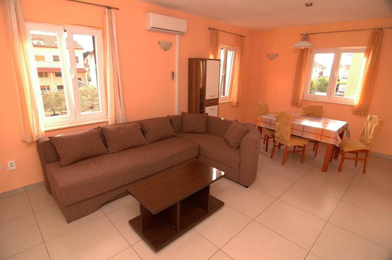 Apartment Urem Biograd Na Moru Eksteriør bilde